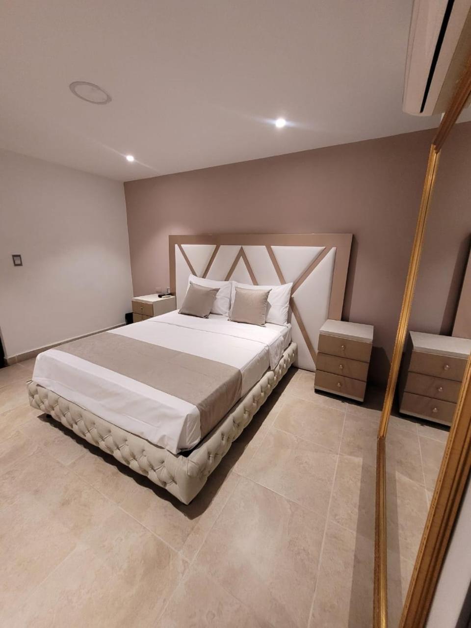 Hotel Med 33 Medellín Exteriér fotografie