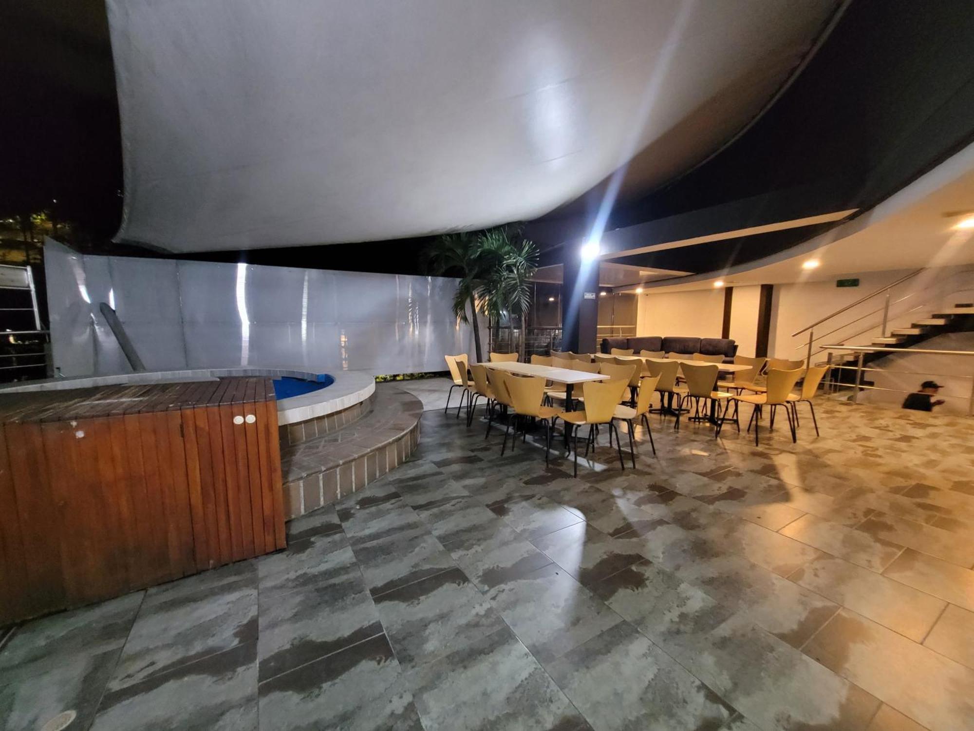Hotel Med 33 Medellín Exteriér fotografie